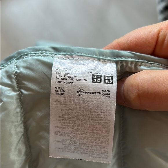 UNIQLO Ultra Light Blue Vest - Picture 9 of 9